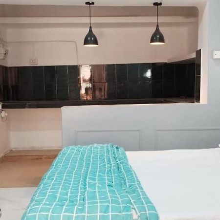 Janki Kunj Varanasi- 3 Room Home Εξωτερικό φωτογραφία