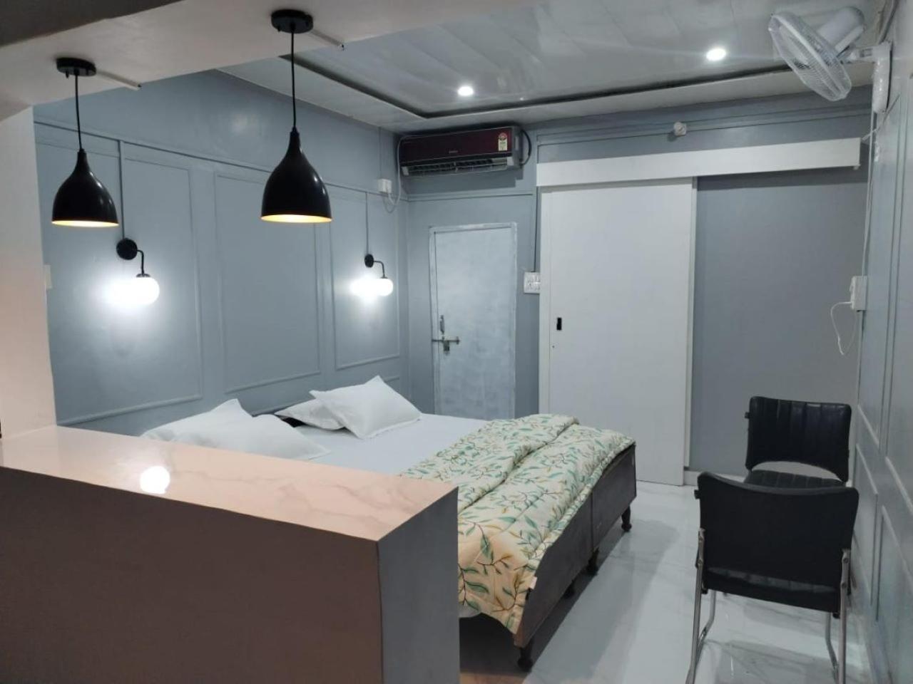 Janki Kunj Varanasi- 3 Room Home Εξωτερικό φωτογραφία